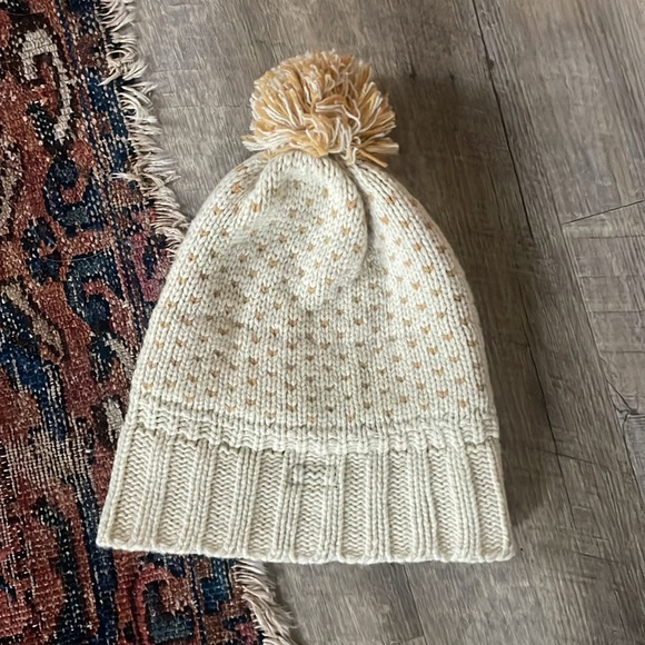 •| patagonia beanie - Picture 3 of 7